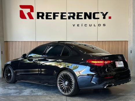 MERCEDES-BENZ C 300 2.0 16V 4P EQ BOOST TURBO H�BRIDO AMG LINE 9G-TRONIC AUTOM�TICO, Foto 2