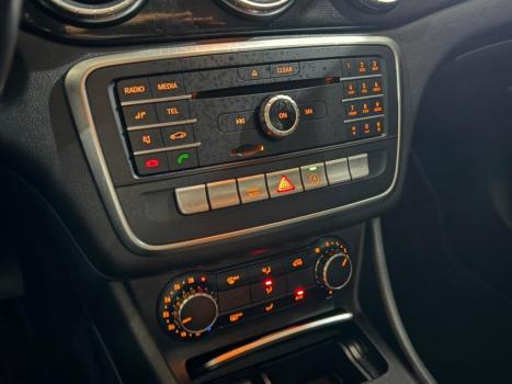 MERCEDES-BENZ CLA 180 , Foto 10