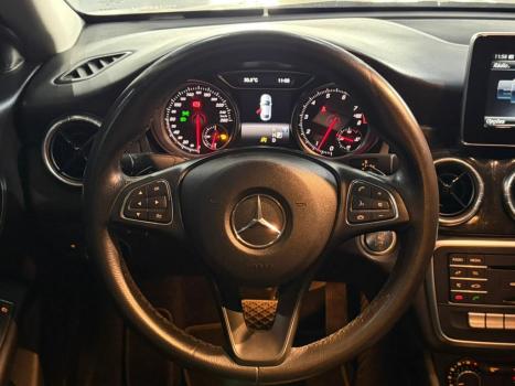 MERCEDES-BENZ CLA 180 , Foto 21