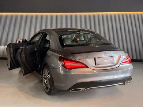 MERCEDES-BENZ CLA 180 , Foto 4