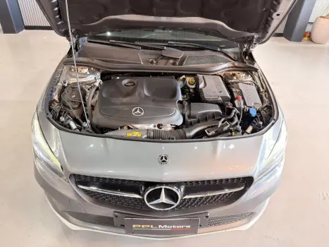 MERCEDES-BENZ CLA 180 , Foto 9