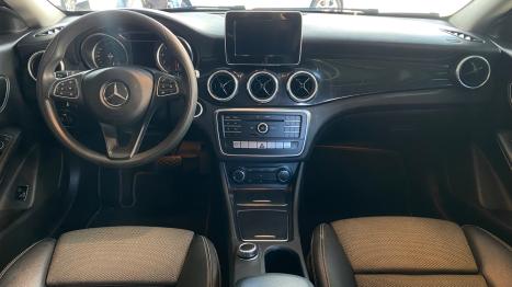 MERCEDES-BENZ CLA 180 1.6 16V 4P CGI TURBO 7G-TRONIC AUTOM�TICO DCT, Foto 4