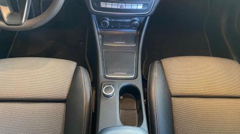 MERCEDES-BENZ CLA 180 1.6 16V 4P CGI TURBO 7G-TRONIC AUTOM�TICO DCT, Foto 13