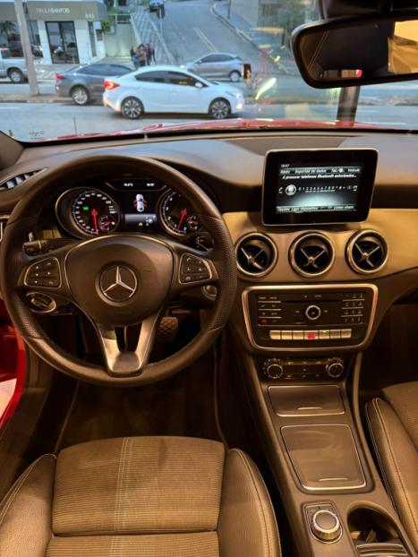 MERCEDES-BENZ CLA 200 1.6 4P FIRST EDITION TURBO AUTOMATIZADO, Foto 13