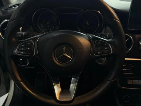 MERCEDES-BENZ GLA 200 1.3 16V 4P GCI STYLE 7G-DCT AUTOMTICO, Foto 3