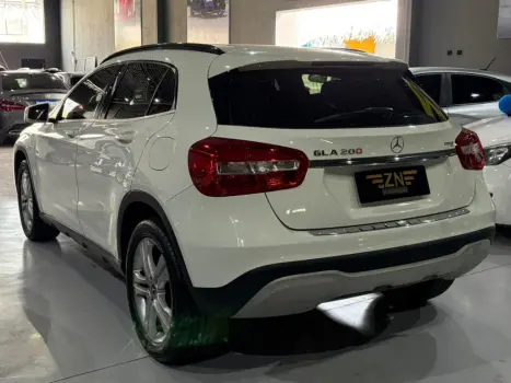 MERCEDES-BENZ GLA 200 , Foto 7