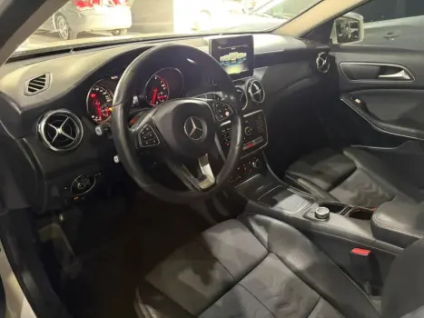 MERCEDES-BENZ GLA 200 , Foto 11