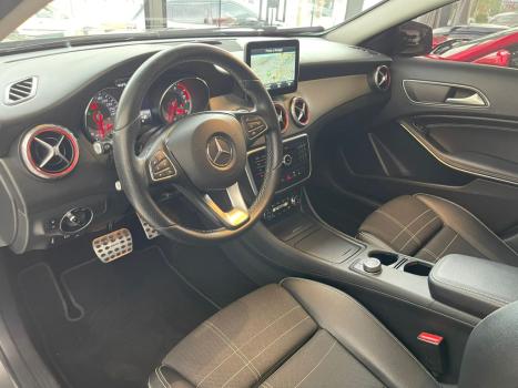 MERCEDES-BENZ GLA 200 1.6 16V 4P FLEX CGI ENDURO TURBO AUTOMTICO, Foto 11