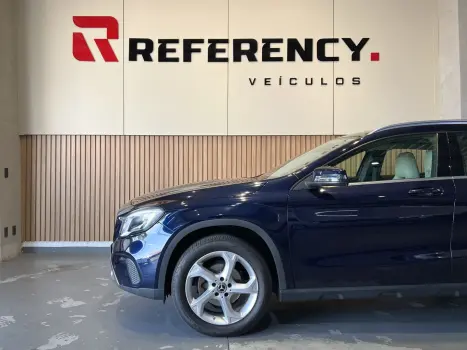 MERCEDES-BENZ GLA 200 1.6 16V 4P FLEX CGI ADVANCE TURBO AUTOMÁTICO, Foto 8 MERCEDES-BENZ GLA 200 1.6 16V 4P FLEX CGI ADVANCE TURBO AUTOMÁTICO, Foto 8