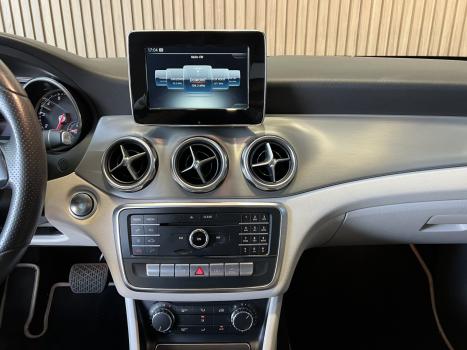 MERCEDES-BENZ GLA 200 1.6 16V 4P FLEX CGI ADVANCE TURBO AUTOMTICO, Foto 16
