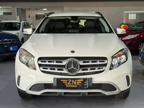 MERCEDES-BENZ GLA 200 1.3 16V 4P GCI STYLE 7G-DCT AUTOM�TICO, Foto 2