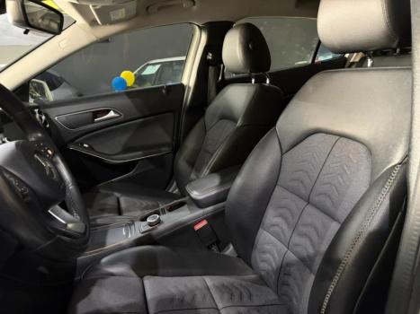 MERCEDES-BENZ GLA 200 1.3 16V 4P GCI STYLE 7G-DCT AUTOM�TICO, Foto 10