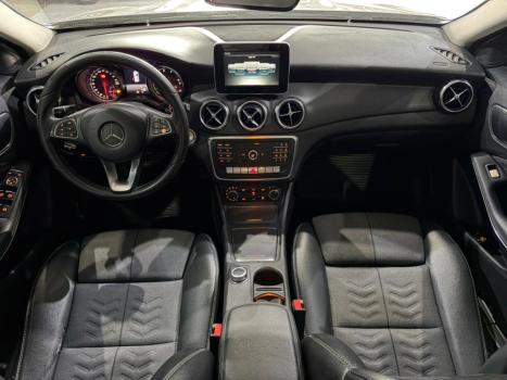 MERCEDES-BENZ GLA 200 1.3 16V 4P GCI STYLE 7G-DCT AUTOM�TICO, Foto 4