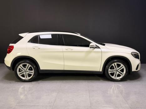 MERCEDES-BENZ GLA 200 1.3 16V 4P GCI STYLE 7G-DCT AUTOM�TICO, Foto 4