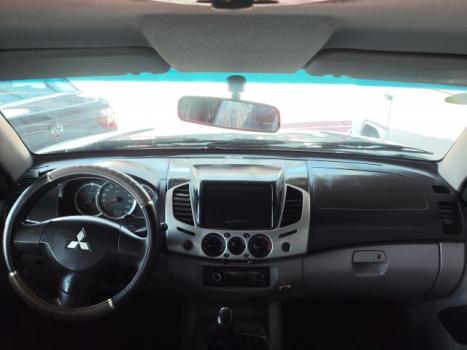 MITSUBISHI L 200 Triton 3.2 16V GL 4X4 CABINE DUPLA TURBO DIESEL INTERCOOLER, Foto 11