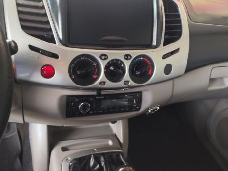 MITSUBISHI L 200 Triton 3.2 16V GL 4X4 CABINE DUPLA TURBO DIESEL INTERCOOLER, Foto 14