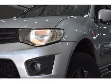 MITSUBISHI L 200 Triton 3.2 16V GL 4X4 CABINE DUPLA TURBO DIESEL INTERCOOLER, Foto 2