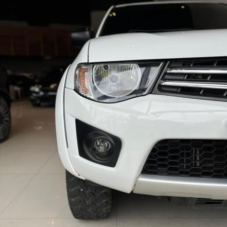 MITSUBISHI L 200 Triton 2.4 16V FLEX HLS CABINE DUPLA, Foto 2