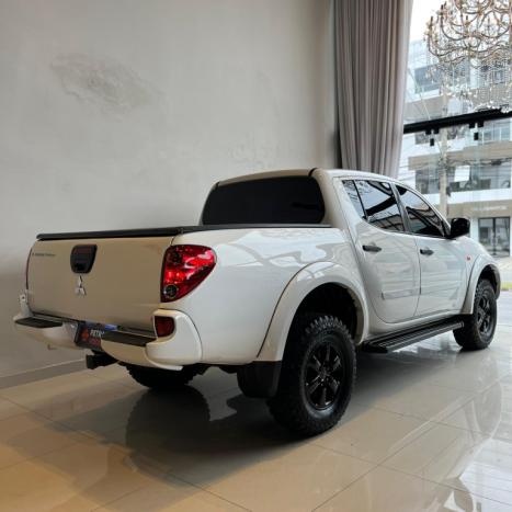 MITSUBISHI L 200 Triton 2.4 16V FLEX HLS CABINE DUPLA, Foto 13