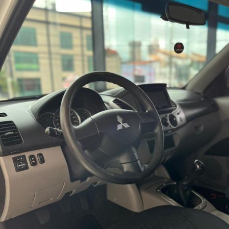 MITSUBISHI L 200 Triton 2.4 16V FLEX HLS CABINE DUPLA, Foto 17