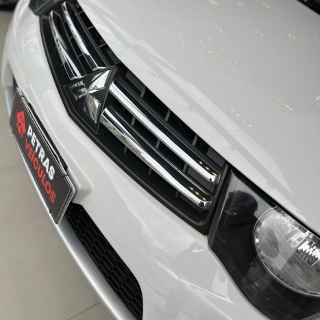 MITSUBISHI L 200 Triton 2.4 16V FLEX HLS CABINE DUPLA, Foto 18