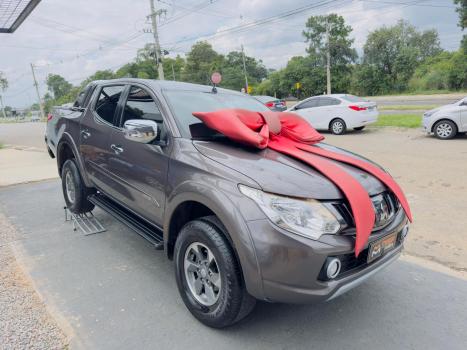 MITSUBISHI L 200 Triton 2.4 16V SPORT HPE 4X4 CABINE DUPLA TURBO DIESEL AUTOM�TICO, Foto 4