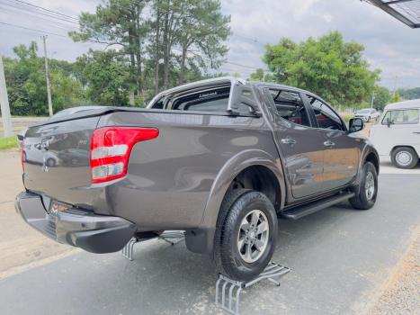 MITSUBISHI L 200 Triton 2.4 16V SPORT HPE 4X4 CABINE DUPLA TURBO DIESEL AUTOM�TICO, Foto 6