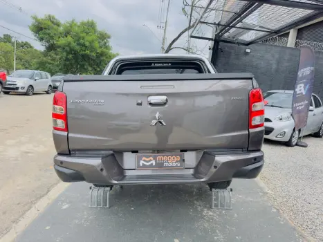 MITSUBISHI L 200 Triton 2.4 16V SPORT HPE 4X4 CABINE DUPLA TURBO DIESEL AUTOM�TICO, Foto 7