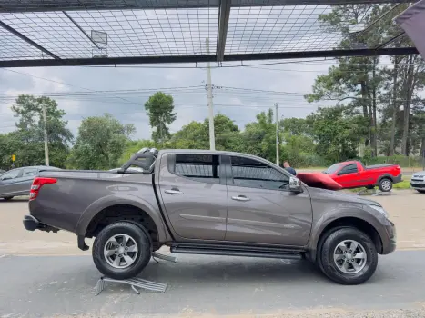 MITSUBISHI L 200 Triton 2.4 16V SPORT HPE 4X4 CABINE DUPLA TURBO DIESEL AUTOM�TICO, Foto 18