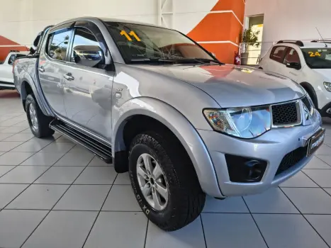 MITSUBISHI L 200 Triton 3.5 V6 24V 4X4 CABINE DUPLA, Foto 3