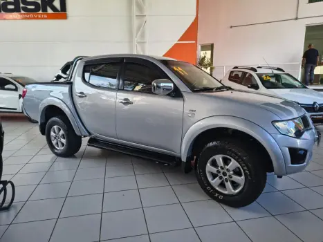 MITSUBISHI L 200 Triton 3.5 V6 24V 4X4 CABINE DUPLA, Foto 4
