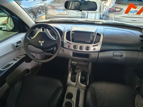 MITSUBISHI L 200 Triton 3.5 V6 24V 4X4 CABINE DUPLA, Foto 15