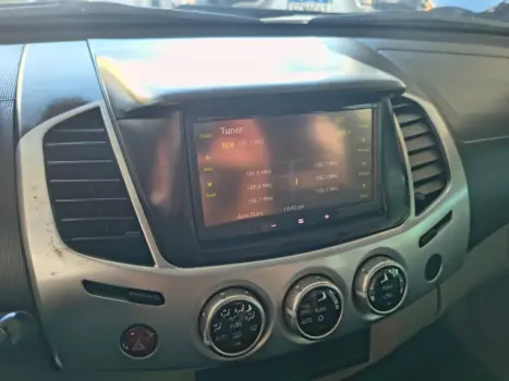 MITSUBISHI L 200 Triton 3.5 V6 24V 4X4 CABINE DUPLA, Foto 21