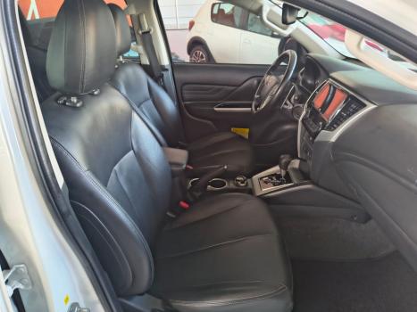 MITSUBISHI L 200 Triton 2.4 16V SPORT HPE 4X4 CABINE DUPLA TURBO DIESEL AUTOM�TICO, Foto 9