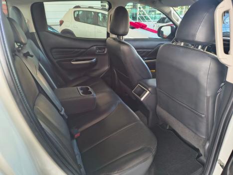 MITSUBISHI L 200 Triton 2.4 16V SPORT HPE 4X4 CABINE DUPLA TURBO DIESEL AUTOM�TICO, Foto 12