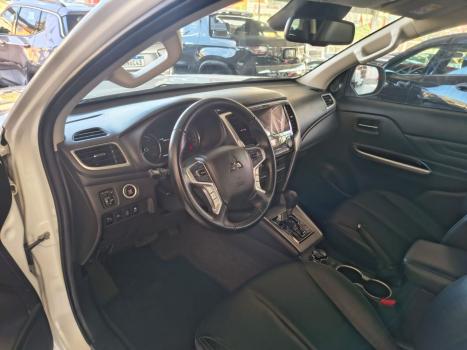MITSUBISHI L 200 Triton 2.4 16V SPORT HPE 4X4 CABINE DUPLA TURBO DIESEL AUTOM�TICO, Foto 18