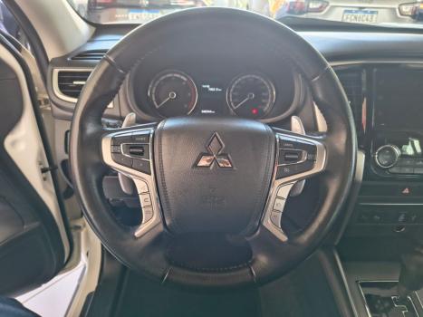 MITSUBISHI L 200 Triton 2.4 16V SPORT HPE 4X4 CABINE DUPLA TURBO DIESEL AUTOM�TICO, Foto 22