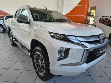 MITSUBISHI L 200 Triton 2.4 16V OUTDOOR HPE-S 4X4 CABINE DUPLA TURBO DIESEL AUTOM�TICO, Foto 9