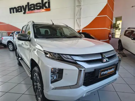 MITSUBISHI L 200 Triton 2.4 16V OUTDOOR HPE-S 4X4 CABINE DUPLA TURBO DIESEL AUTOM�TICO, Foto 10