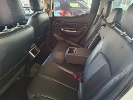 MITSUBISHI L 200 Triton 2.4 16V OUTDOOR HPE-S 4X4 CABINE DUPLA TURBO DIESEL AUTOM�TICO, Foto 23