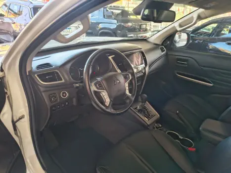 MITSUBISHI L 200 Triton 2.4 16V OUTDOOR HPE-S 4X4 CABINE DUPLA TURBO DIESEL AUTOM�TICO, Foto 24