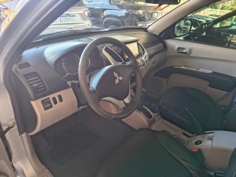 MITSUBISHI L 200 Triton 3.5 V6 24V 4X4 CABINE DUPLA, Foto 18