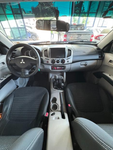 MITSUBISHI L 200 Triton 3.2 16V GLS 4X4 CABINE DUPLA TURBO DIESEL INTERCOOLER, Foto 4