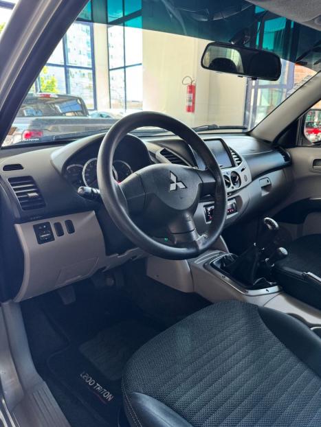 MITSUBISHI L 200 Triton 3.2 16V GLS 4X4 CABINE DUPLA TURBO DIESEL INTERCOOLER, Foto 6