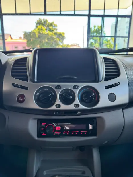 MITSUBISHI L 200 Triton 3.2 16V GLS 4X4 CABINE DUPLA TURBO DIESEL INTERCOOLER, Foto 10