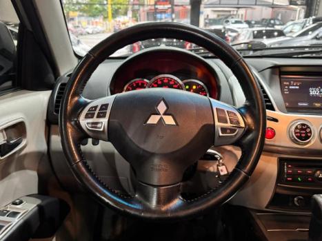 MITSUBISHI L 200 Triton 3.2 16V HPE 4X4 CABINE DUPLA TURBO DIESEL INTERCOOLER AUTOMÁTICO, Foto 8