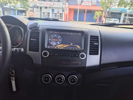 MITSUBISHI Outlander 2.0 16V 4P AUTOM�TICO, Foto 10