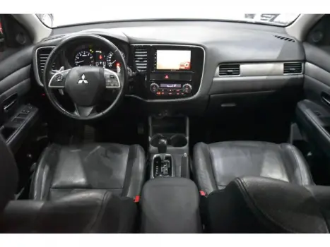 MITSUBISHI Outlander 3.0 V6 24V 4P GT 4X4 AUTOM�TICO, Foto 3