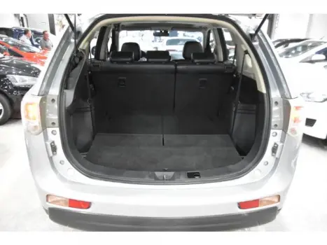 MITSUBISHI Outlander 3.0 V6 24V 4P GT 4X4 AUTOM�TICO, Foto 21