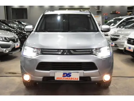 MITSUBISHI Outlander 3.0 V6 24V 4P GT 4X4 AUTOM�TICO, Foto 28